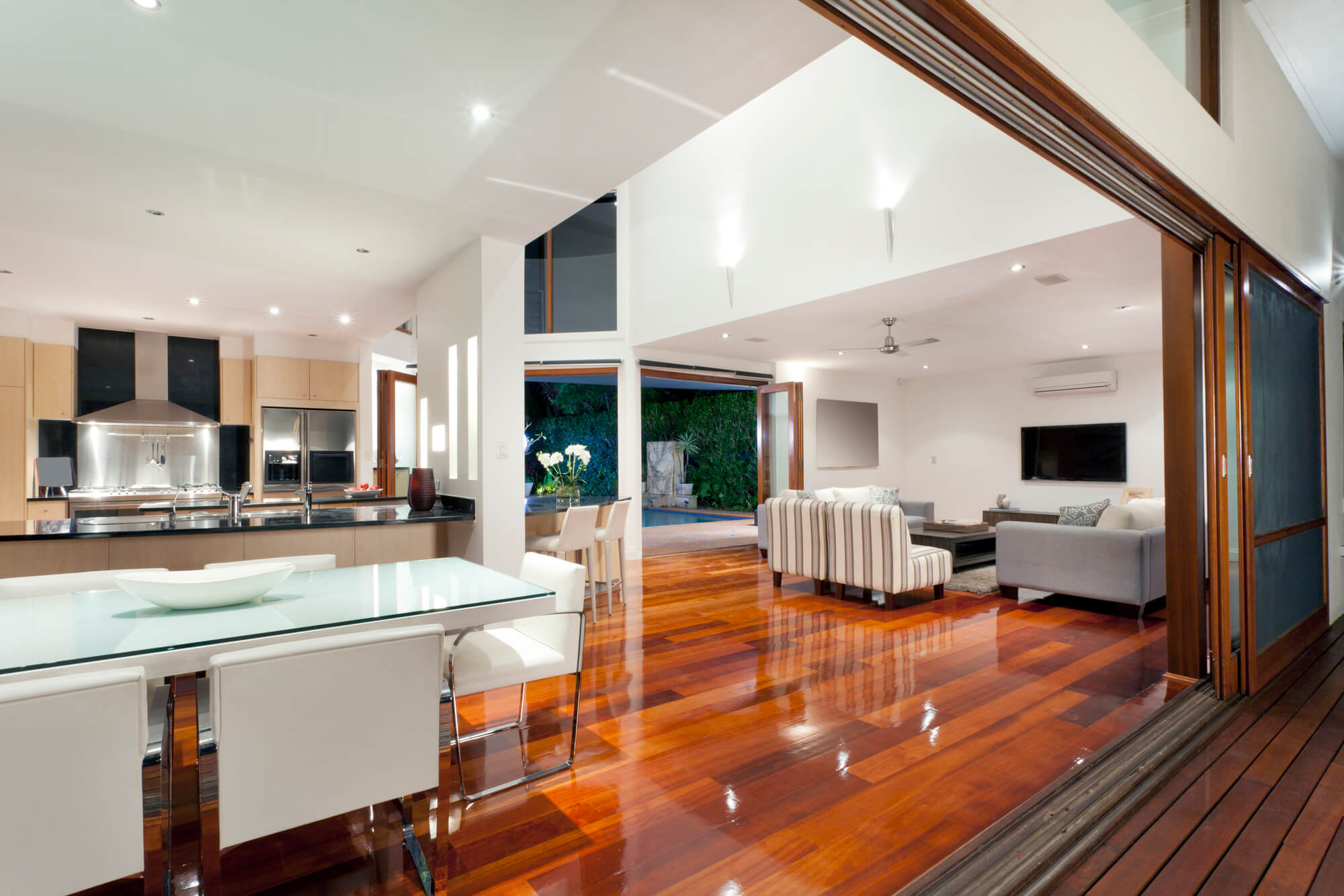 Depositphotos_19842525_L LED Retrofitting Projects
